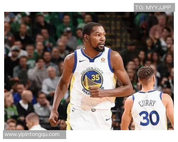 勇士祭出防御大招，成功限制对手得分