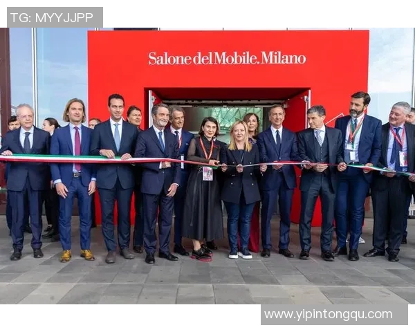 米兰市中心开设米兰设计周活动，吸引国际设计师云集