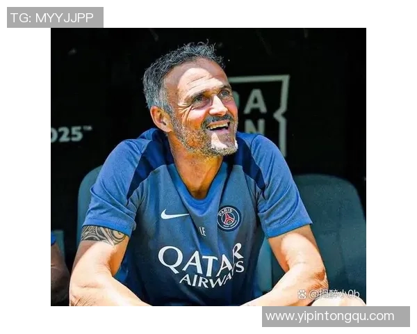 曼联与巴黎圣曼对决分析战术布局及球员表现解析